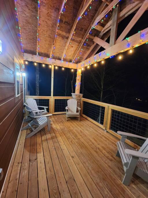 Dancing Bear Cabin- Relax & Enjoy! เซอเวียร์วีล ภายนอก รูปภาพ
